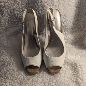 White Fioni Size 6.5 wide